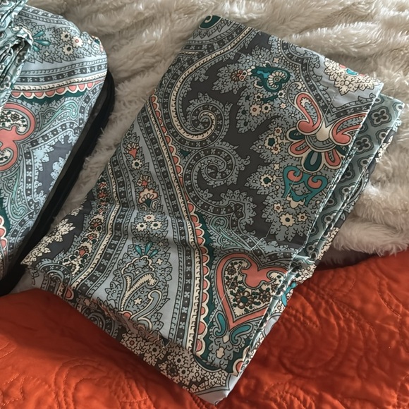 Echo Design™ Sterling Deep Green Cotton Sateen Printed Duvet Set - Picture 11 of 11